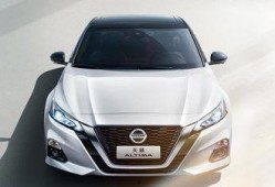 新款轩逸爆料视频大全图片,揭秘新款轩逸爆料视频与图片中的亮点与变化”